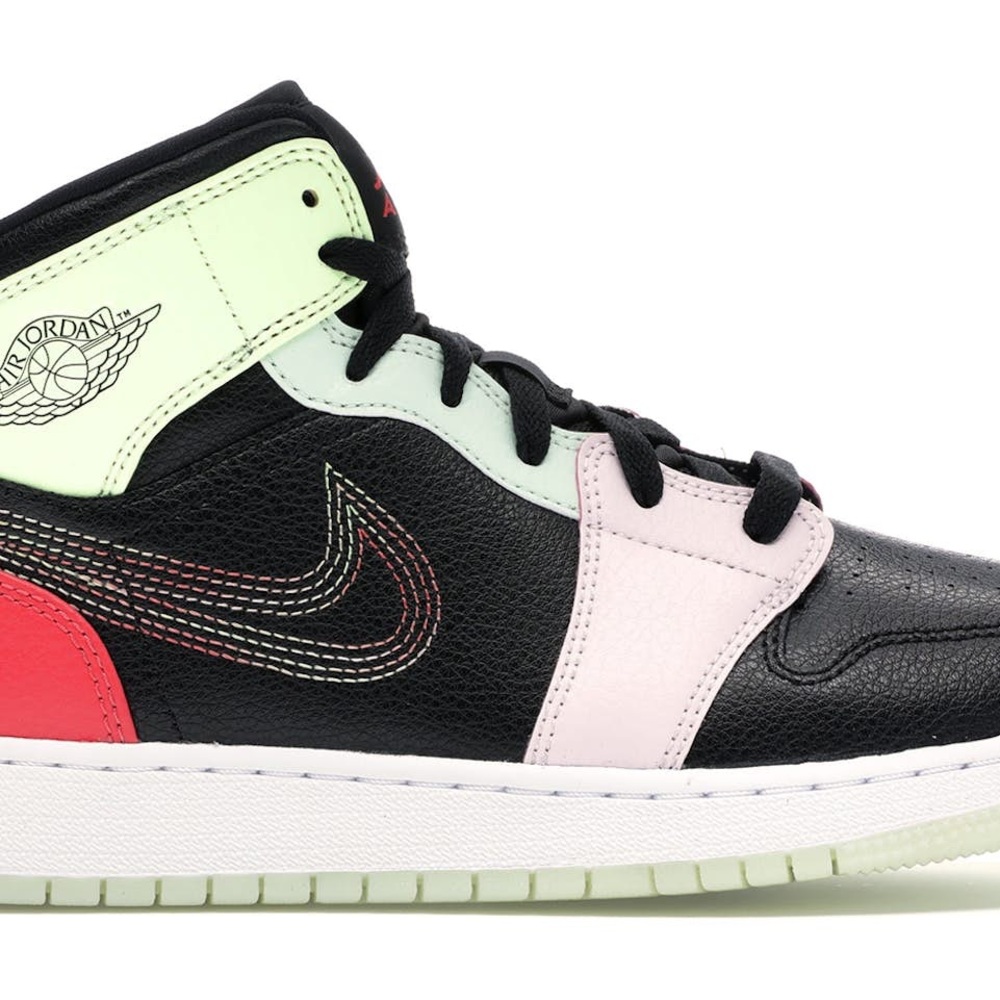 Air Jordan 1 Black and Pink Sneakers with Color-Blocking Design size 5.5